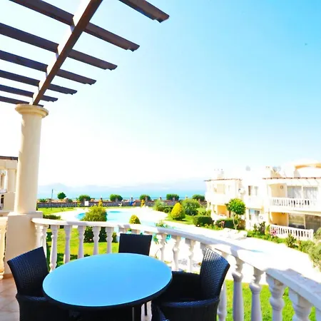 Flamingo Country Club Apartment Complex