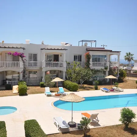 Flamingo Country Club Apartment Complex Appartement