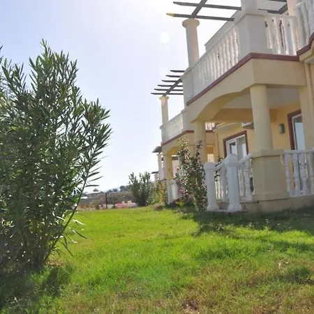 Flamingo Country Club Apartment Complex Appartement
